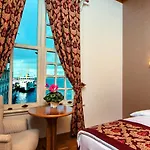 Mom Buyukada Hotell Adalar