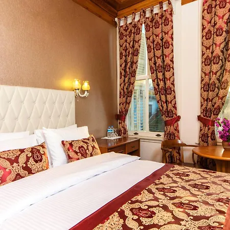 Mom Bueyuekada Hotel